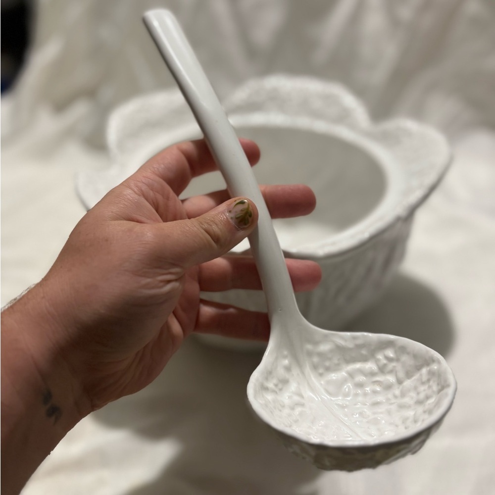 Vintage Himark Elegant White Cabbage Serveware Set - Picture 5 of 11